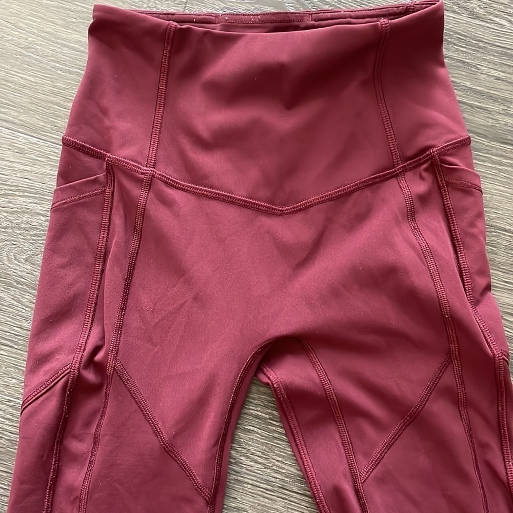 Sz2 Lululemon All The Right Places Pant II in Garnet VGUC - Picture 3 of 6
